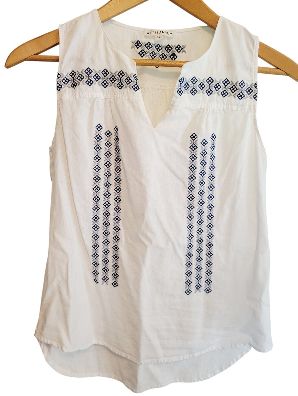 Artisan NY Anthropologie Geometric Embroidered Sleeveless Tank Top white, Size S